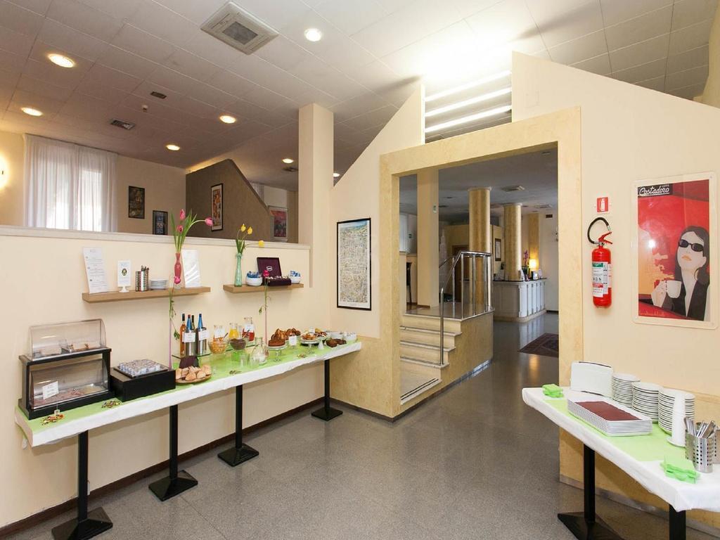 Hotel Zenit Salento Лечче Экстерьер фото
